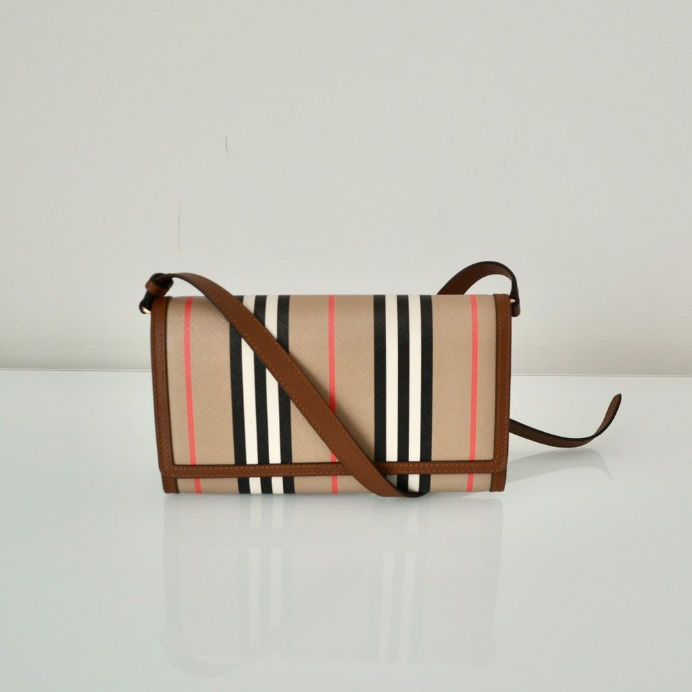NWT BURBERRY ICON STRIP HANNAH LEATHER TRIM CROSSBODY WALLET BAG - Picture 1 of 7